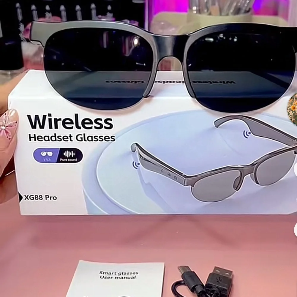 Black Wireless Headset Glasses 👓 as seen on Tik Tok New In Box 🗃️